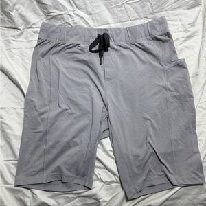 Nike Men's Light Gray Athletic Shorts